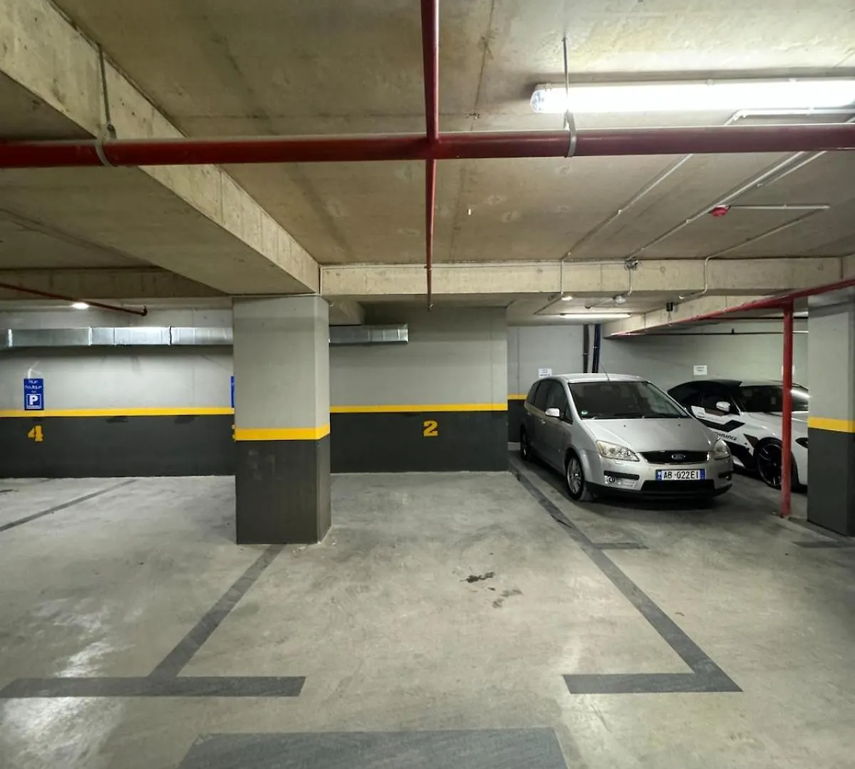 Tirana Hideaways , Breathtaking View & Free Parking Lejlighed